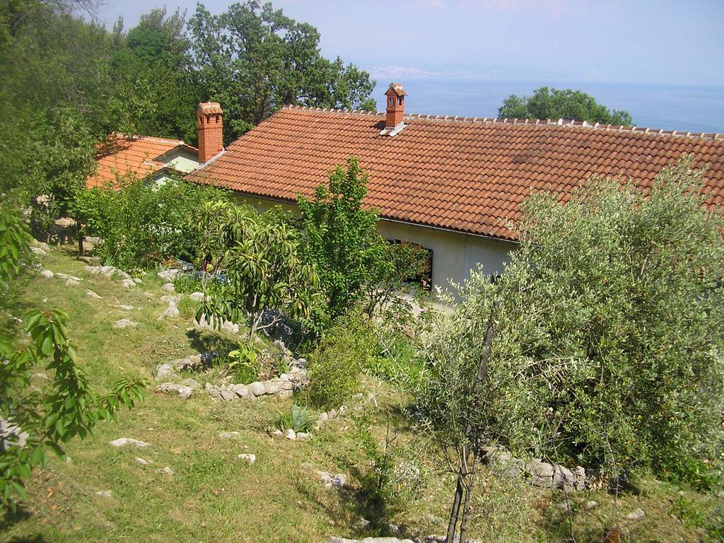 Apartments Zlatko Ičići Buitenkant foto