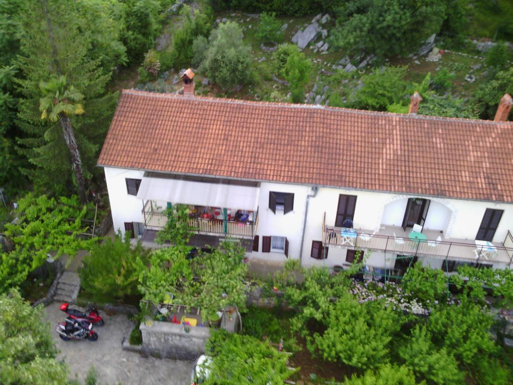Apartments Zlatko Ičići Buitenkant foto